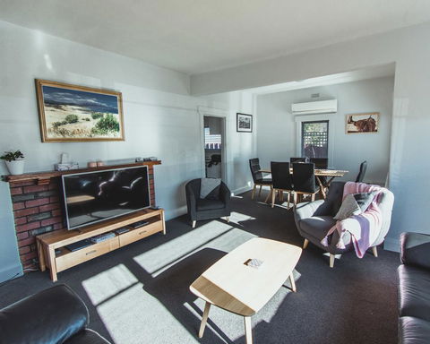 Park Street Accommodation - Holiday Find 7