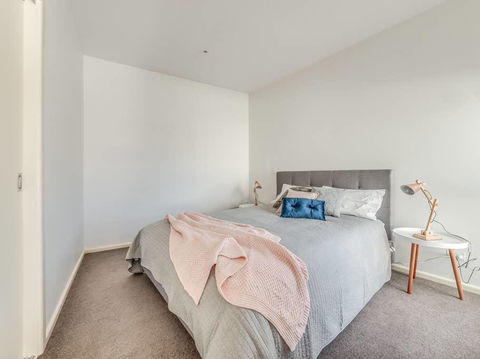Marina View Apartment - Holiday Find 17