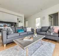 Marina View Apartment - Holiday Find