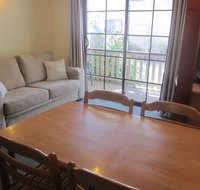 Kitty's Place - Holiday Find