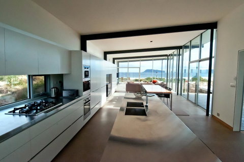 Cloudy Bay Beach House - Holiday Find 31