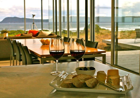 Cloudy Bay Beach House - Holiday Find 21