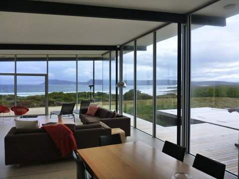 Cloudy Bay Beach House - Holiday Find 38