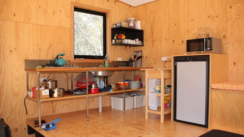 BAY OF FIRES ECO HUT Off Grid Experience At Binalong Bay - Holiday Find 9