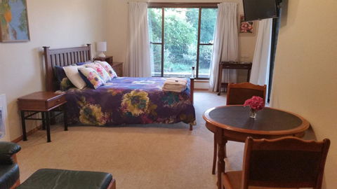 Beezneez B&B - Holiday Find 2