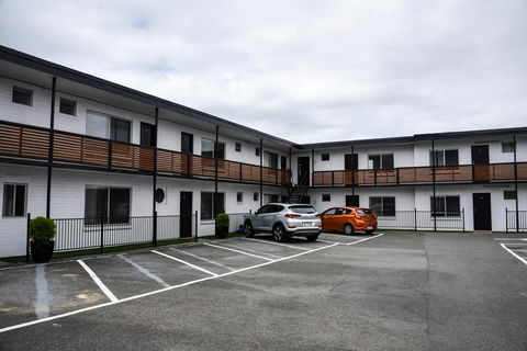 Hobart Tower Motel - Holiday Find 4