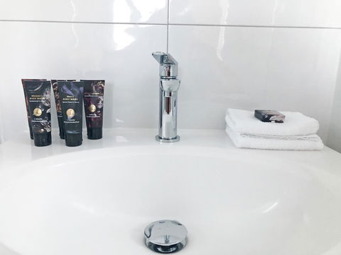 EMBRACING EVANDALE - Hosted By L'Abode Accommodation - Holiday Find 24