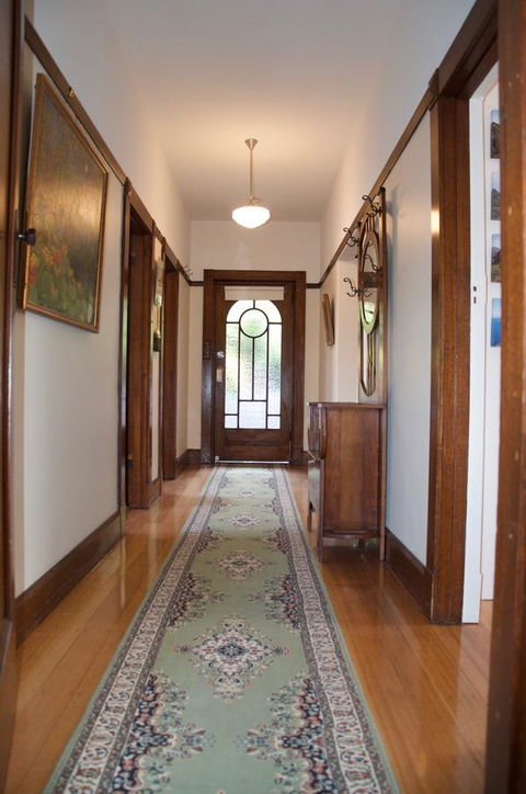 Gorgeous Hobart Accommodation - Park On Park - New Town - Holiday Find 7