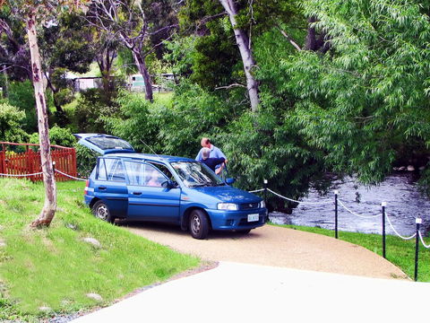 Platypus Playground Riverside Cottage - Holiday Find 12