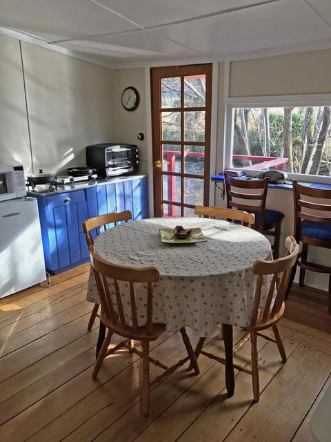 Platypus Playground Riverside Cottage - Holiday Find 9