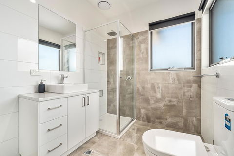 Rosewater Townhouses Dromana - Holiday Find 19