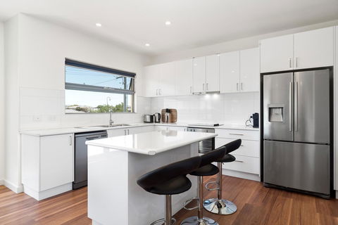 Rosewater Townhouses Dromana - Holiday Find 23