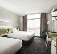 Nightcap at Sandringham Hotel - Holiday Find