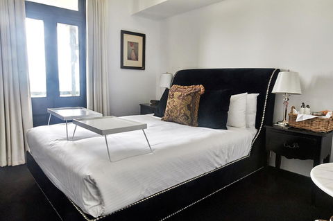 The Royal Hotel Mornington - Holiday Find 11