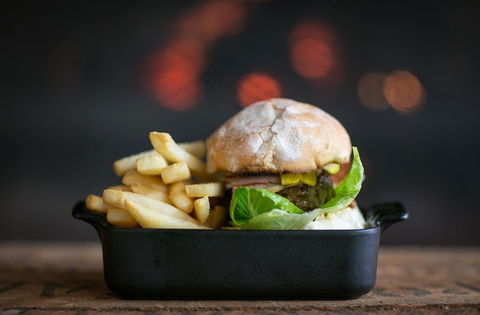The Royal Hotel Mornington - Holiday Find 31