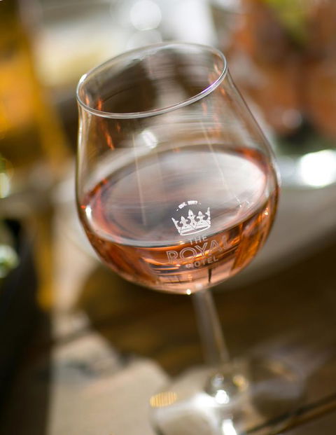 The Royal Hotel Mornington - Holiday Find 24