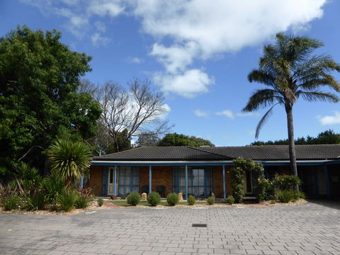 The Balnarring Motel - Holiday Find 11