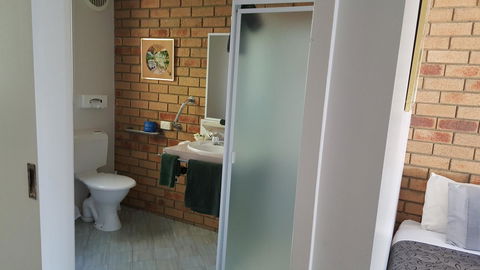 The Balnarring Motel - Holiday Find 35