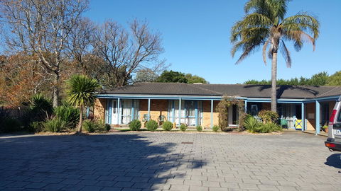 The Balnarring Motel - Holiday Find 14