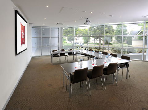 Ibis Melbourne - Glen Waverley - Holiday Find 29