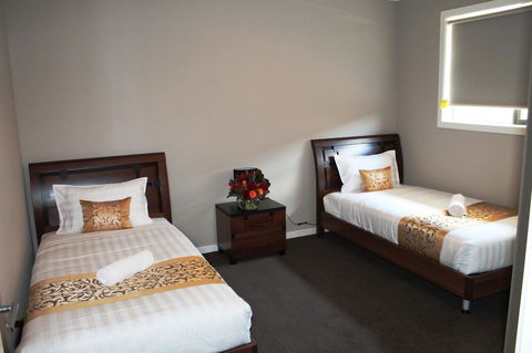 Atarhi Villas - Melbourne - Holiday Find 6