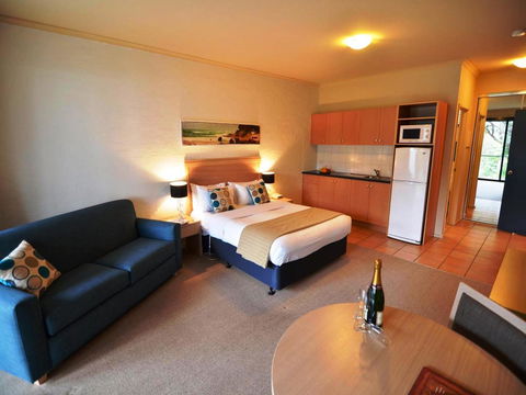 Lorne Surf Apartments - Holiday Find 20