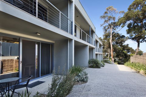 Lorne Surf Apartments - Holiday Find 0