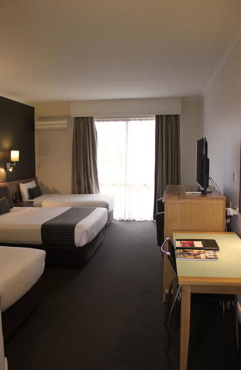 Swan Hill Resort - Holiday Find 18