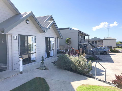 Apollo Bay Waterfront Motor Inn - Holiday Find 21