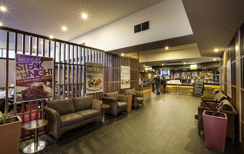 Nightcap At Keysborough Hotel - Holiday Find 26