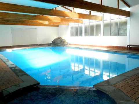 Ciloms Airport Lodge - Holiday Find 4