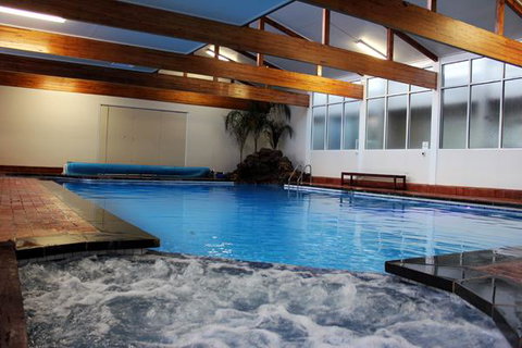 Ciloms Airport Lodge - Holiday Find 3