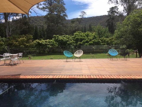 Bright Chalet - Holiday Find 17