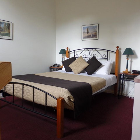 Bright Chalet - Holiday Find 3