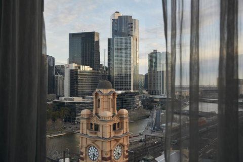 DoubleTree By Hilton Melbourne - Holiday Find 22