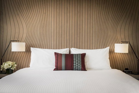 DoubleTree By Hilton Melbourne - Holiday Find 17