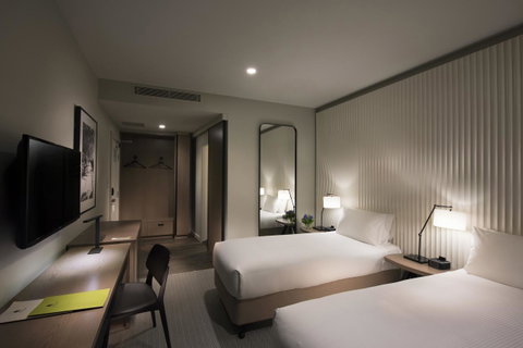 DoubleTree By Hilton Melbourne - Holiday Find 21