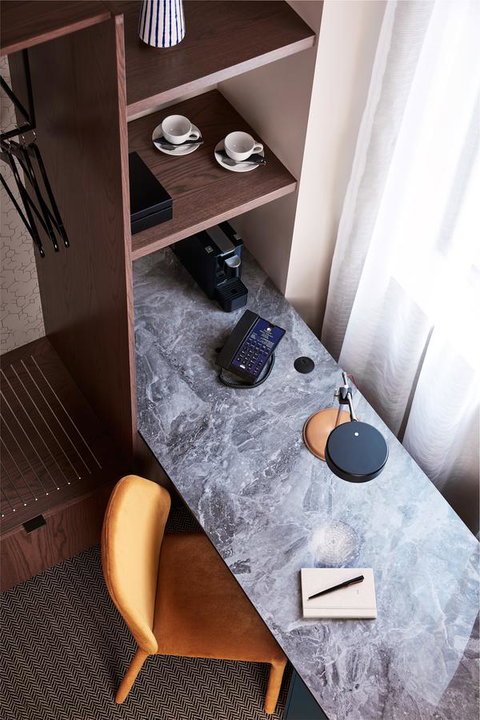 DoubleTree By Hilton Melbourne - Holiday Find 8