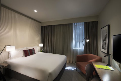 DoubleTree By Hilton Melbourne - Holiday Find 18