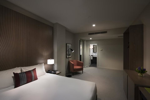 DoubleTree By Hilton Melbourne - Holiday Find 37