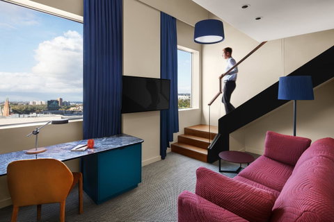 DoubleTree By Hilton Melbourne - Holiday Find 14