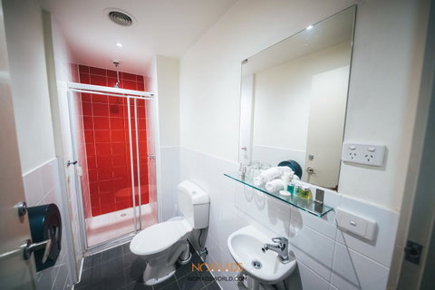 Nomads Melbourne Backpackers - Holiday Find 25