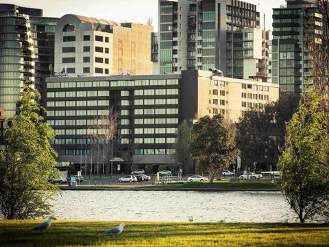 Mercure Melbourne Albert Park - Holiday Find 0