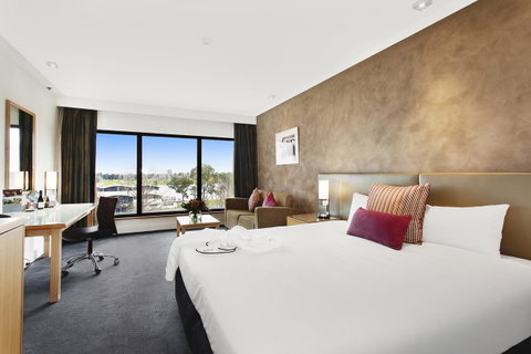 Mercure Melbourne Albert Park - Holiday Find 9