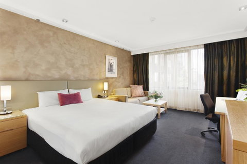 Mercure Melbourne Albert Park - Holiday Find 11