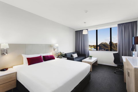 Mercure Melbourne Albert Park - Holiday Find 8