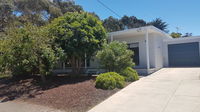 Book Wimbledon Heights Accommodation Vacations Holiday Find Holiday Find