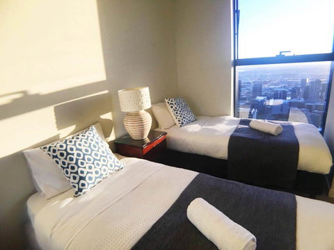 Sky City Serviced Apartment - Holiday Find 17