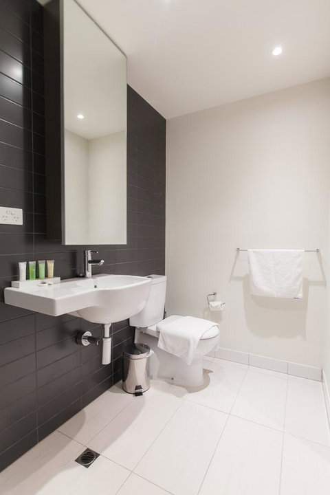 Southern Cross Serviced Apartments - Holiday Find 11