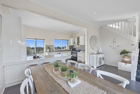 Beachside House - Holiday Find 12